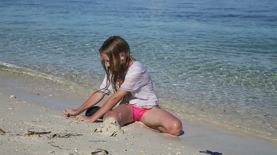 Very Young Little Girls Beaches