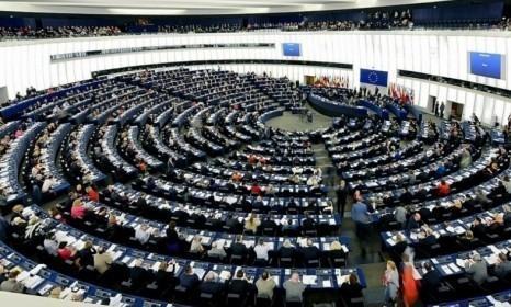 ЕС няма да се "пазари" с Турция за падането на визовия режим, обявиха евродепутатите. | Novinite.EU