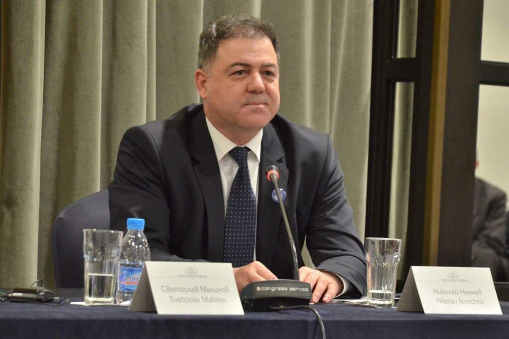 Николай Ненчев: България е готова да прати 400 бойци в сухопътната бригада на НАТО в Румъния | Novinite.EU