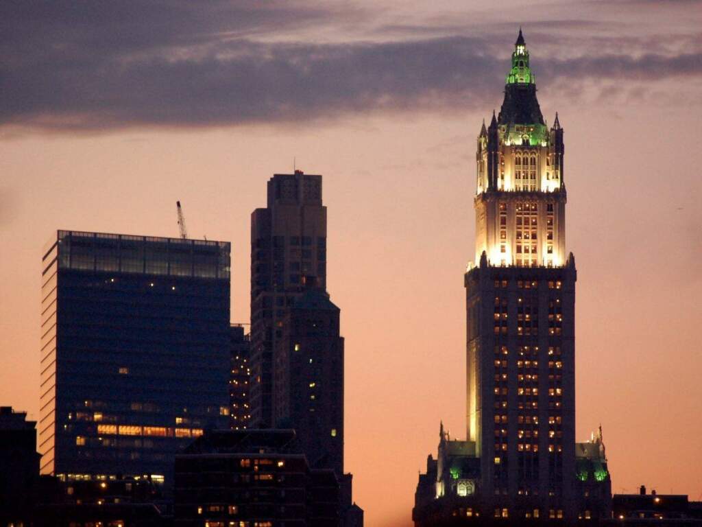 -as-was-the-moody-woolworth-building-which-was-the-tallest-building-in-the-world-from-1913-to-1930