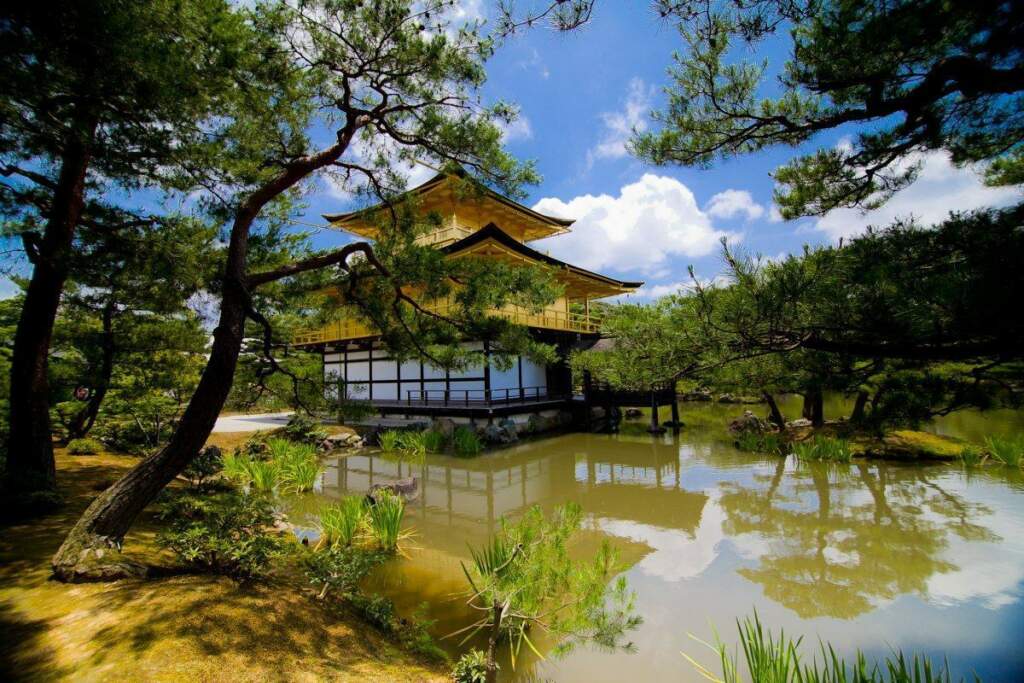 integrating-into-the-environment-is-one-of-the-oldest-ideals-of-architecture-the-old-japanese-capital-kyoto-features-the-breathtaking-golden-pavilion-